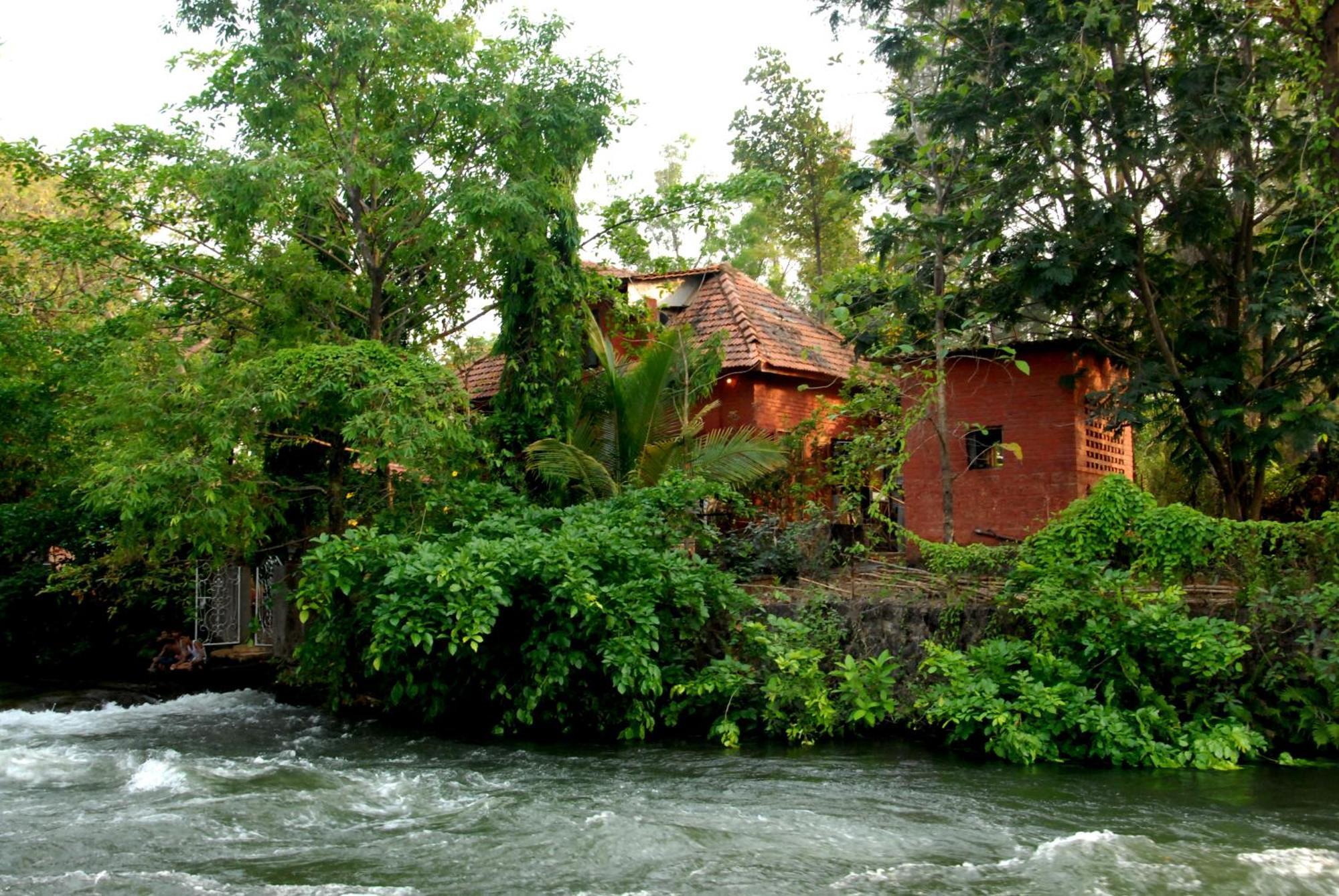 The Rippling Edge - River Front Property Karjat Buitenkant foto