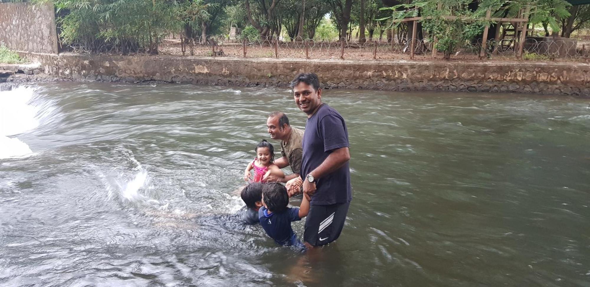 The Rippling Edge - River Front Property Karjat Buitenkant foto