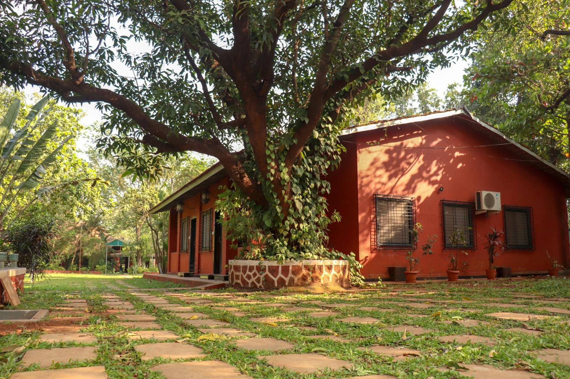 The Rippling Edge - River Front Property Karjat Buitenkant foto