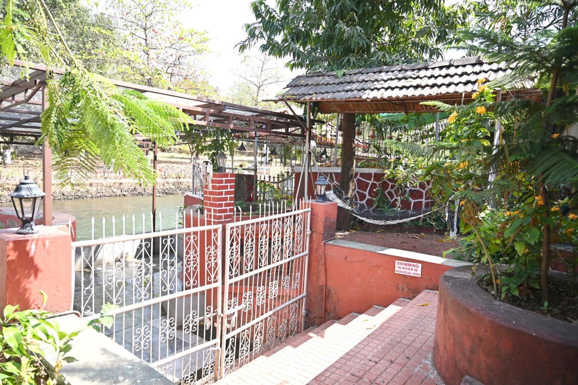 The Rippling Edge - River Front Property Karjat Buitenkant foto